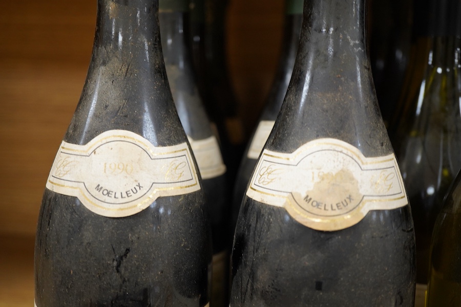 Casablanca Valley Vina Laroche Sauvignon Blanc, 2013, five bottles, and Clos du Gaiment Vouvray, 1990, twelve bottles